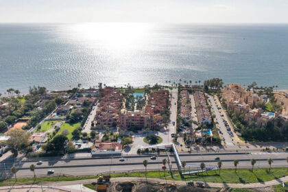 9376cb9c9337ba7d70b7f30532eb13b8 - 1