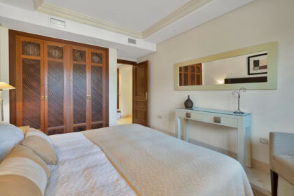 9376cb9c9337ba7d70b7f30532eb13b8 - 21