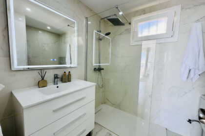 969d0f48b8844e4ecec32d2b5660e63a - 32