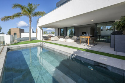 96aa86a7adc88f1f6153e57630191d0f - 1