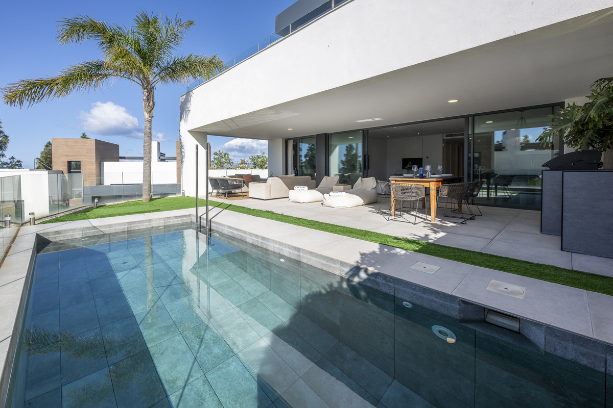 96aa86a7adc88f1f6153e57630191d0f - 1