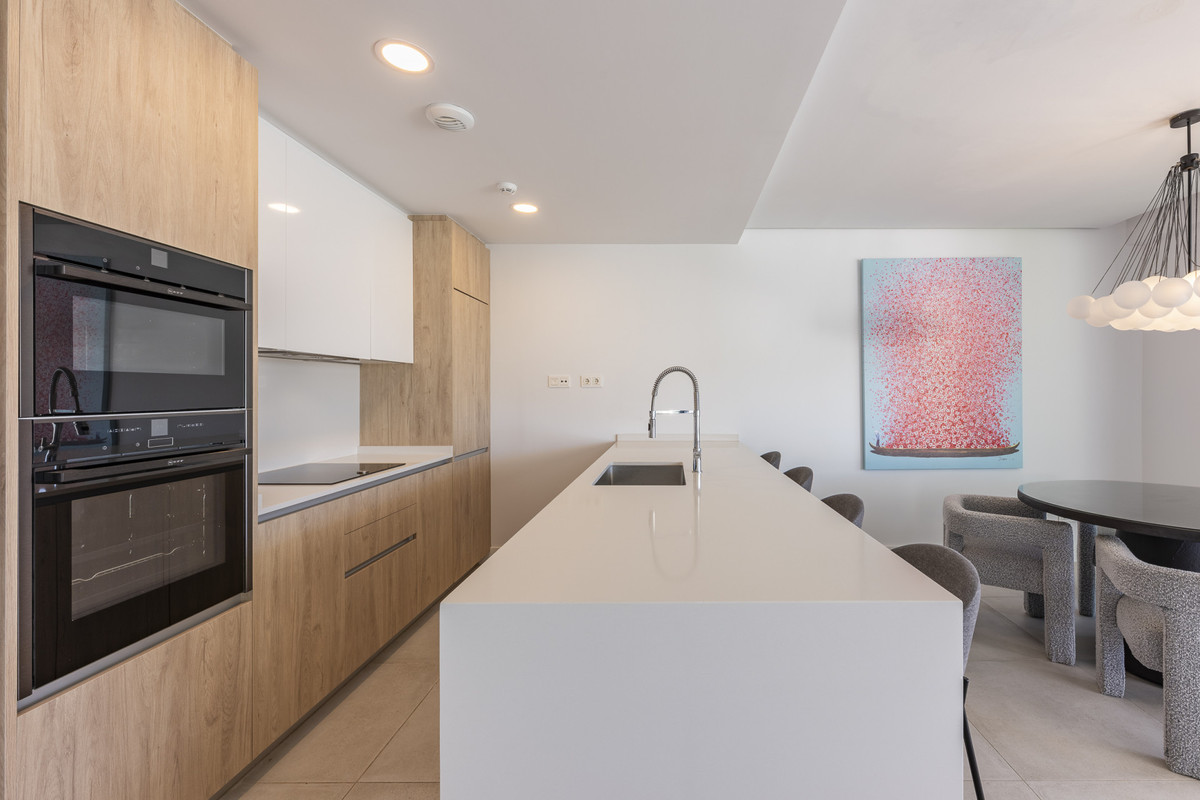 96aa86a7adc88f1f6153e57630191d0f - 13