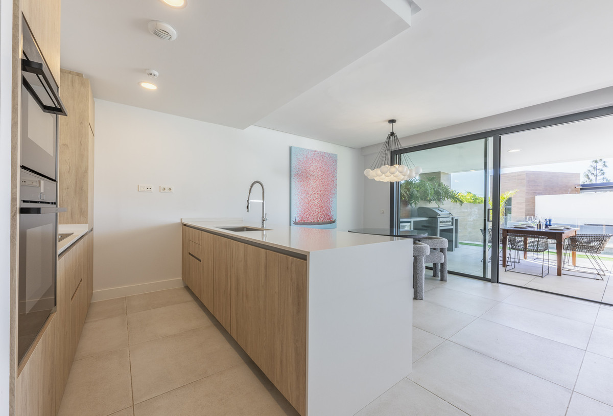 96aa86a7adc88f1f6153e57630191d0f - 14