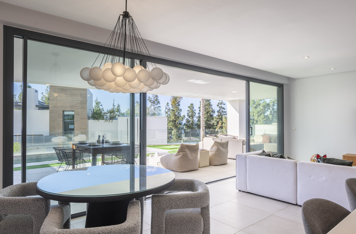 96aa86a7adc88f1f6153e57630191d0f - 2