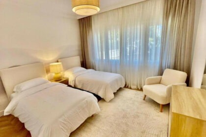 96df8c78be3a9bf4300ed7dbcf54371a - 24