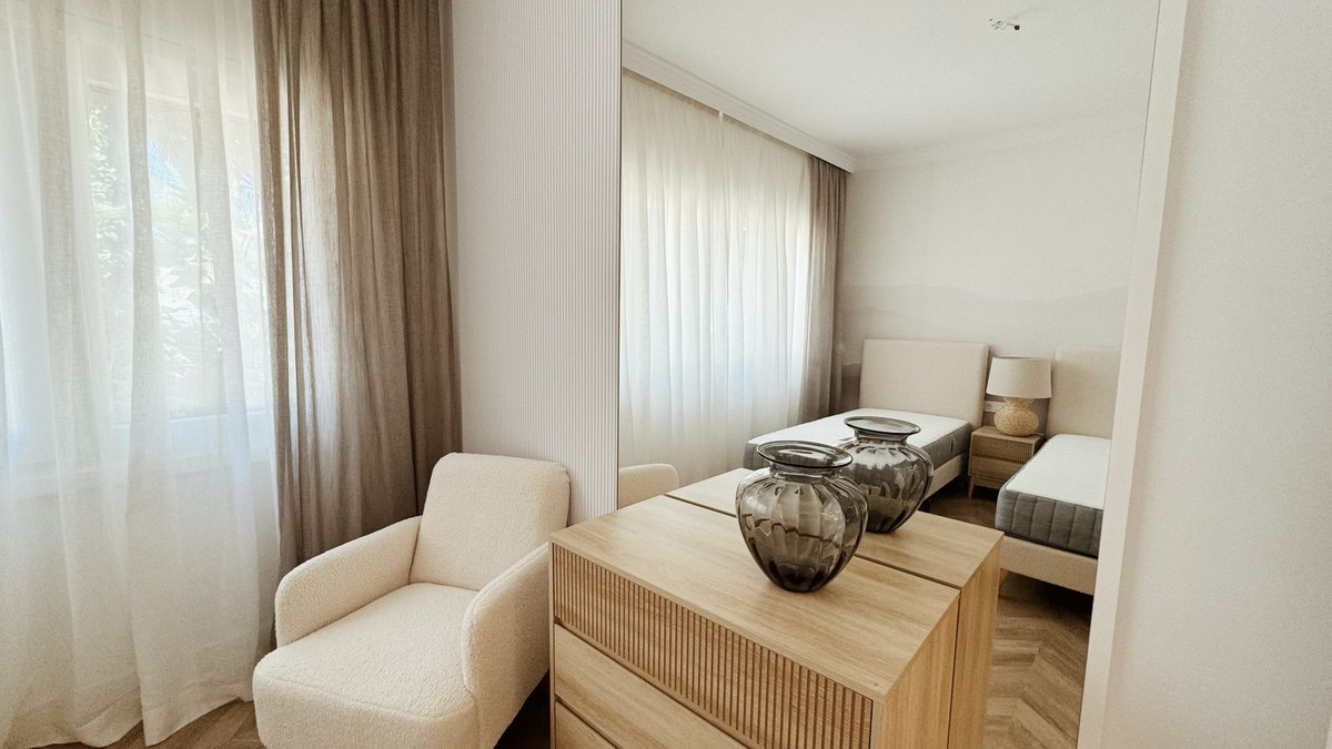 96df8c78be3a9bf4300ed7dbcf54371a - 30