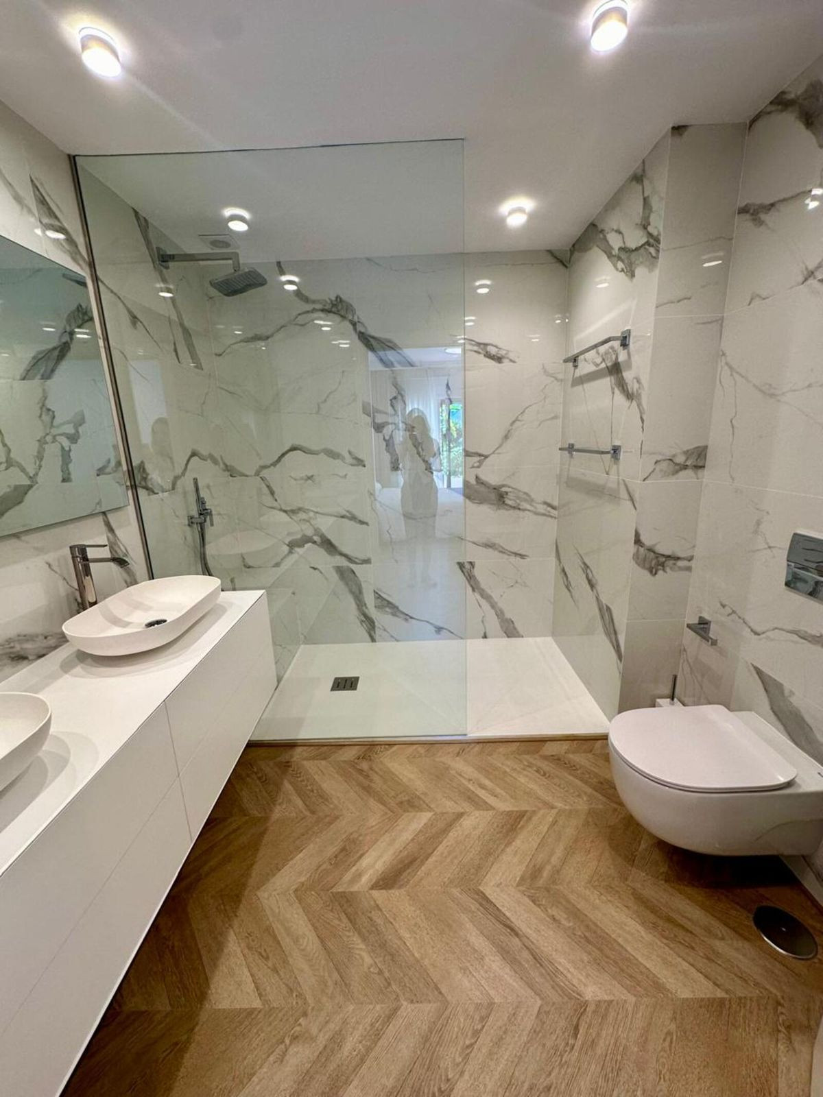 96df8c78be3a9bf4300ed7dbcf54371a - 32