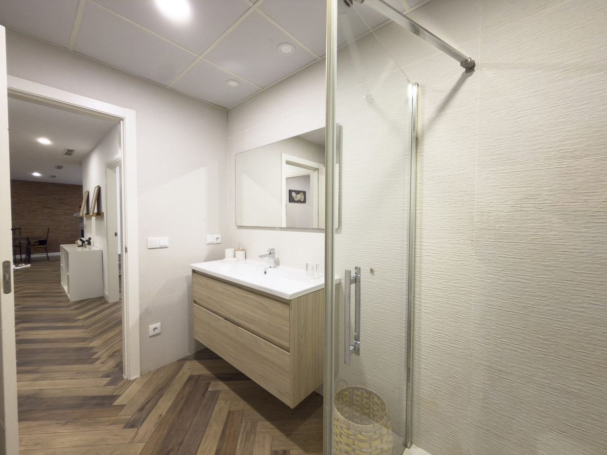 978e544763f468eaf06b6c9b1c62d631 - 28