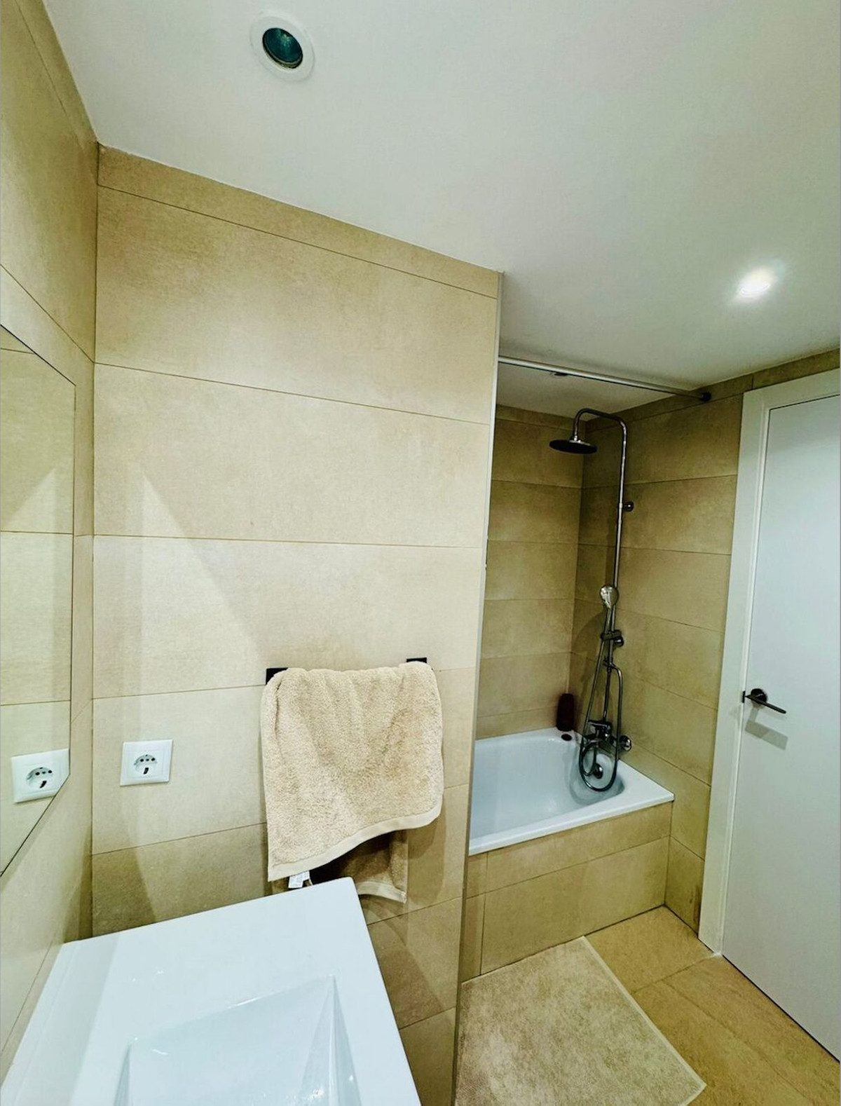 97aa0227bbc9c21bc930dbc221bda942 - 8