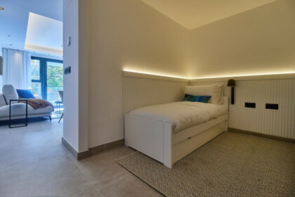 98b511b86b5a97e7cd95cb8deb3df198 - 23