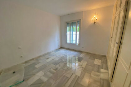 9ae80211a34ad00cd5a0c64dd74f1640 - 42