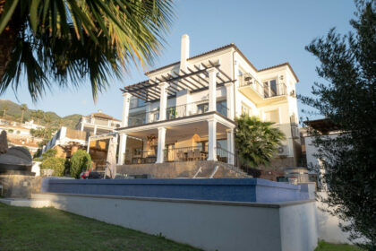 9b174fc390e0b9cb26941f08f762930b - 1