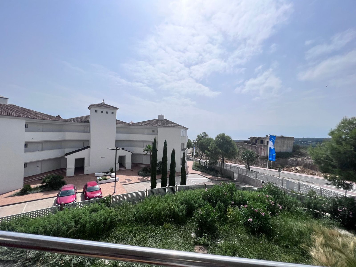 9b8eb15992decfc62bac0aeca79a9fde - 17