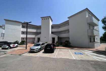 9b8eb15992decfc62bac0aeca79a9fde - 18