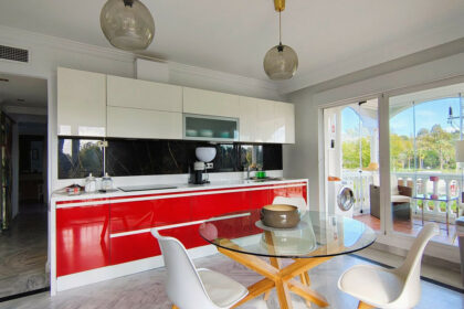 9bc0a25bf1f77d8129475c8680d7b6df - 1