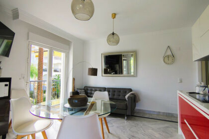 9bc0a25bf1f77d8129475c8680d7b6df - 10