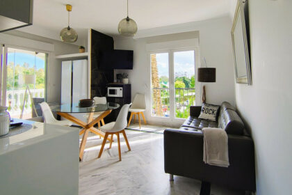 9bc0a25bf1f77d8129475c8680d7b6df - 12