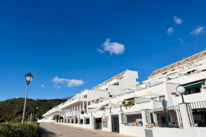 9ccc78a5621651aa1a4e76cfe2e10c28 - 2