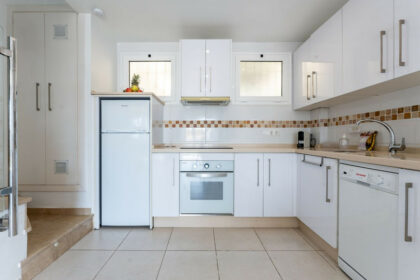 9e42b352a2ca1c72f0bec17f872f33e9 - 19