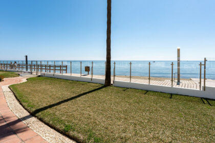 9e42b352a2ca1c72f0bec17f872f33e9 - 4