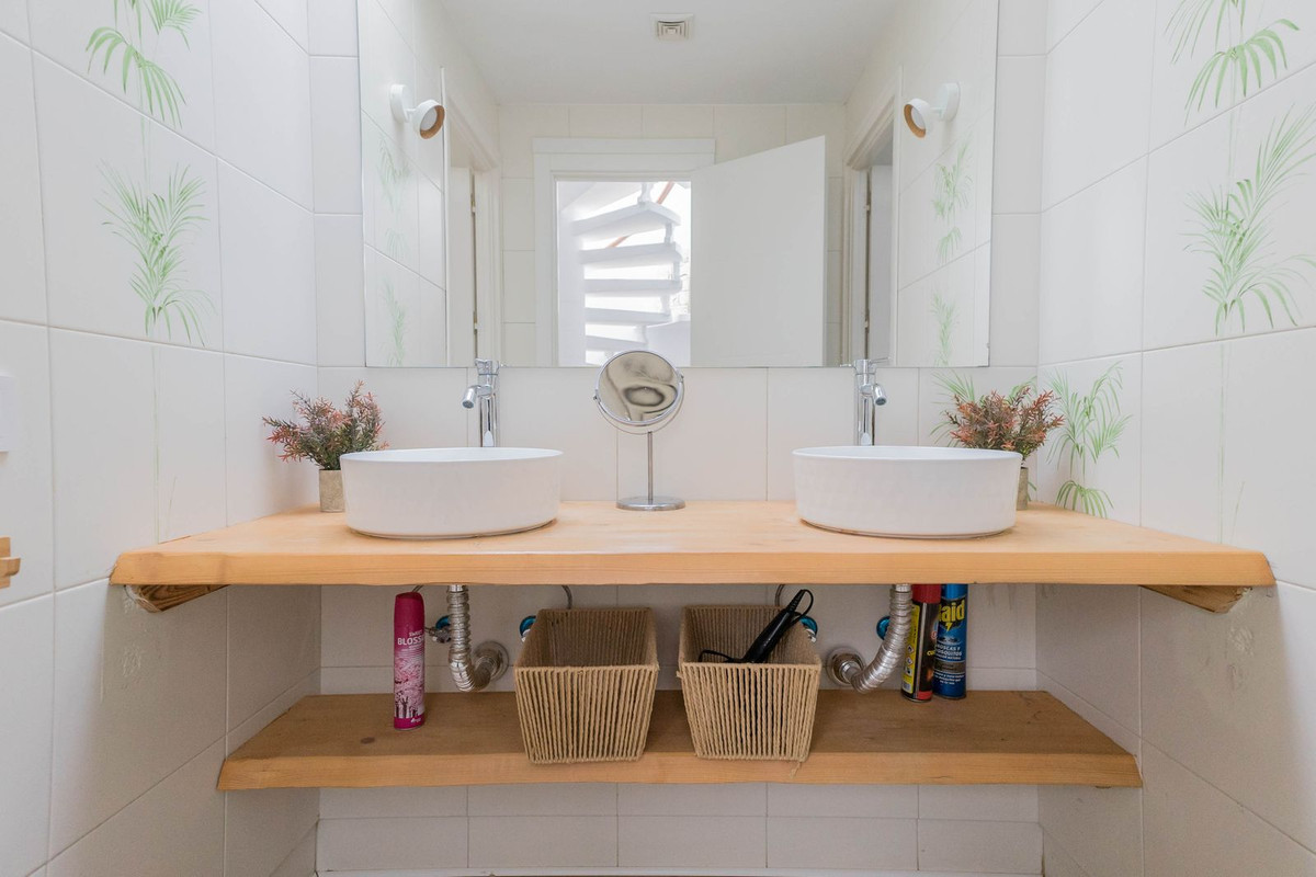 9e521b028666ddab72c3d0c6089a6f67 - 16