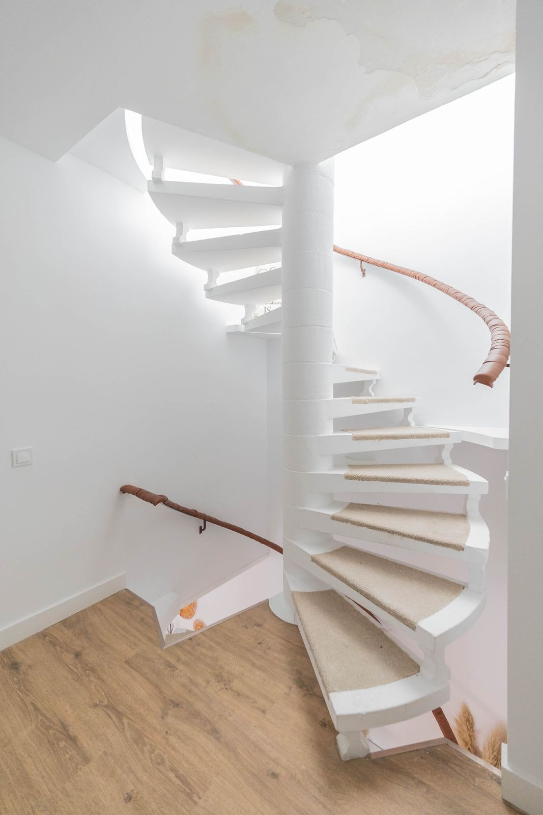 9e521b028666ddab72c3d0c6089a6f67 - 20