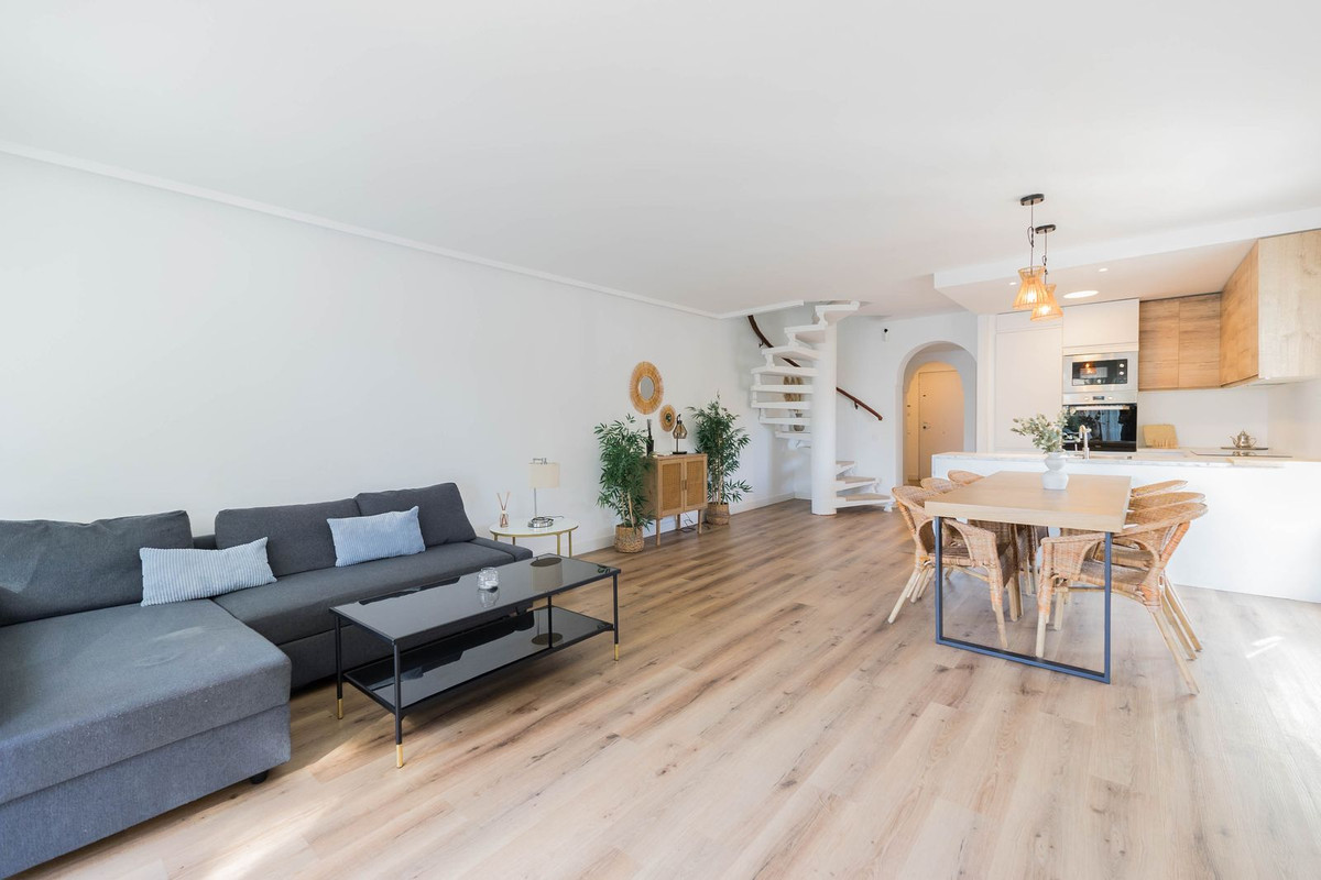 9e521b028666ddab72c3d0c6089a6f67 - 32