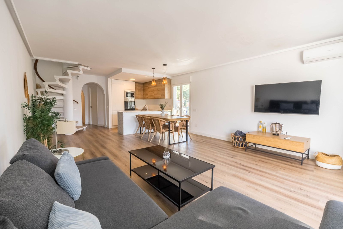 9e521b028666ddab72c3d0c6089a6f67 - 4