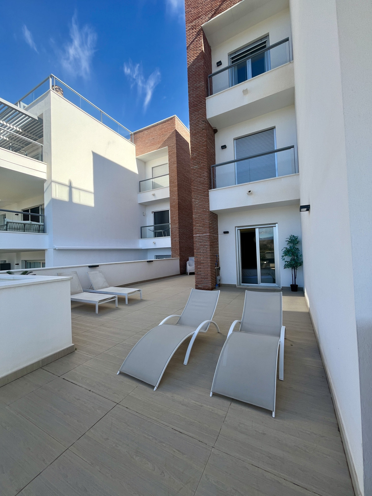 9ef44aad40f6e6b59fdcc9f92eade0d7 - 30