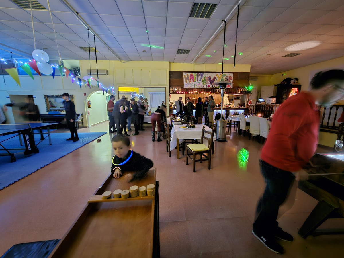 9f2bb77bb6a4952d4563d830b26113d4 - 10