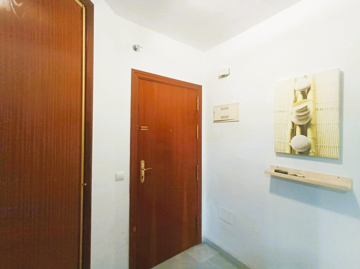 9ffe18697915e9b4640c002e1a49886f - 12