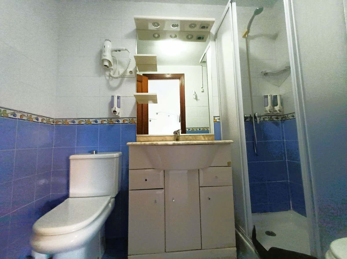 9ffe18697915e9b4640c002e1a49886f - 6