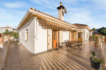 a006a8800f8e691638e2b07d96ea0657 - 21