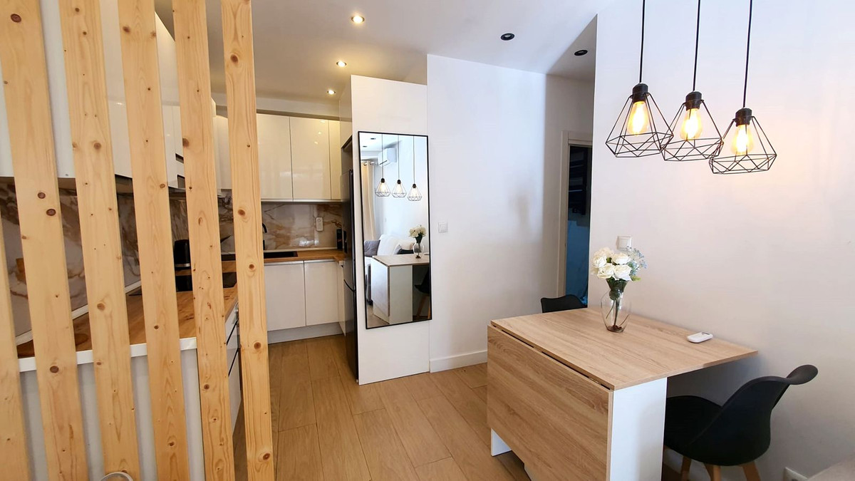 a04b685b3e3adae3d8e8c4e64d0f9f56 - 11