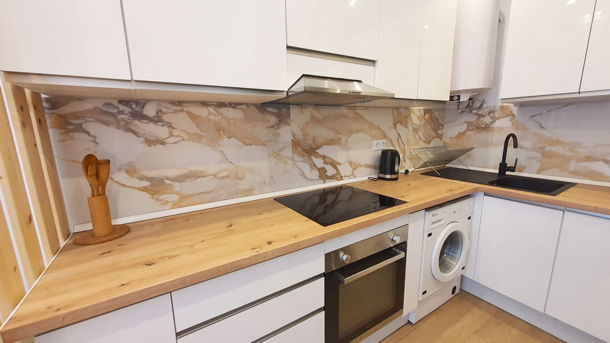 a04b685b3e3adae3d8e8c4e64d0f9f56 - 12