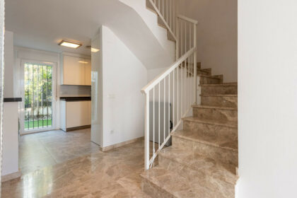 a19696a1eb4b141b71b3fd5ba88daca2 - 21