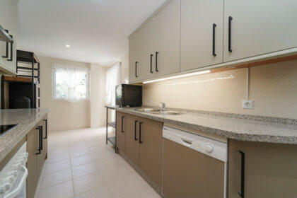 a1cff55814ed6b4b605f85fbd68a0ca7 - 12