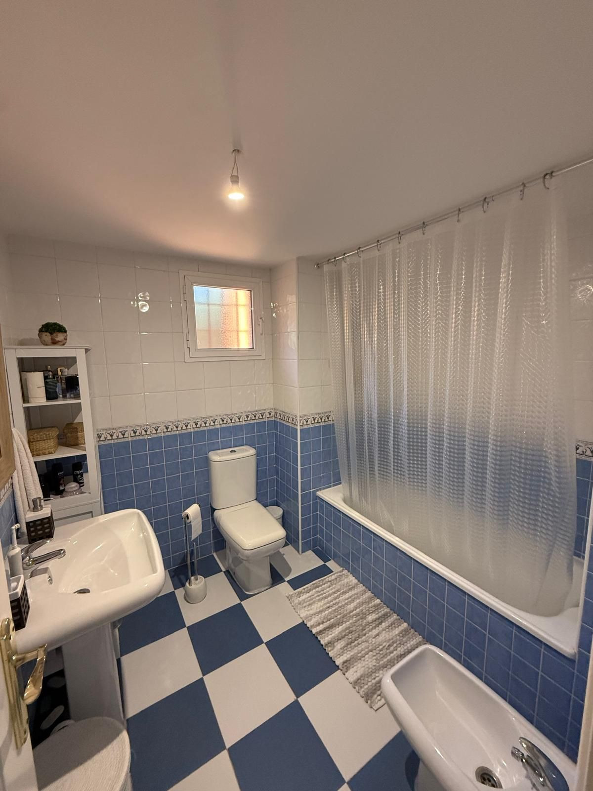 a32d292e7740444bfdb30a4916d9809b - 9