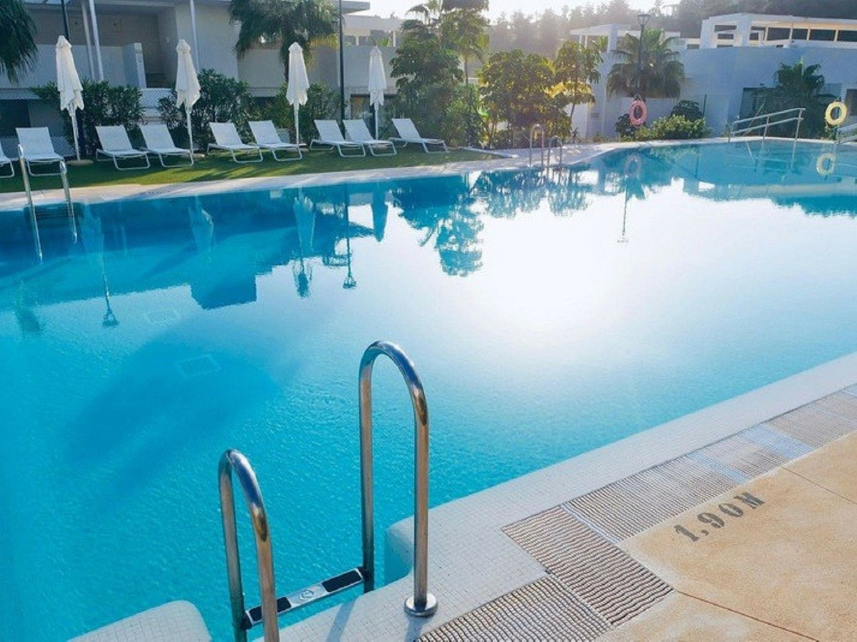 a3df3ab6177fa53db8cdeed88773cc74 - 19