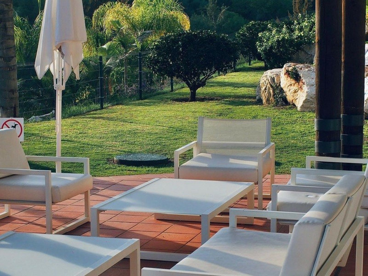 a3df3ab6177fa53db8cdeed88773cc74 - 20