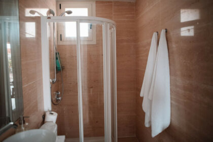 a4e434c0d3afd68923013e4bc7e6506a - 12