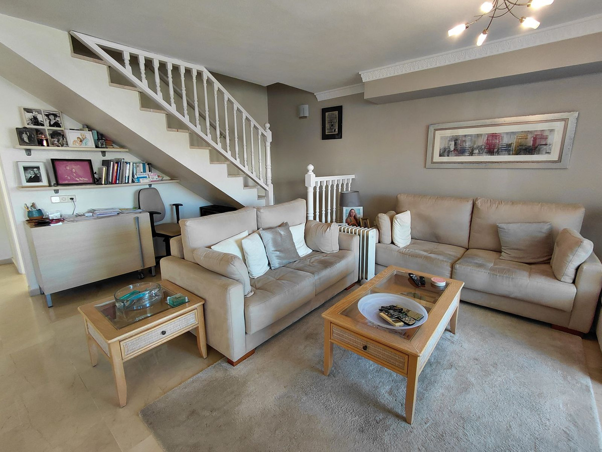 a523ab06dad68f0f419c4f6e2023892c - 2