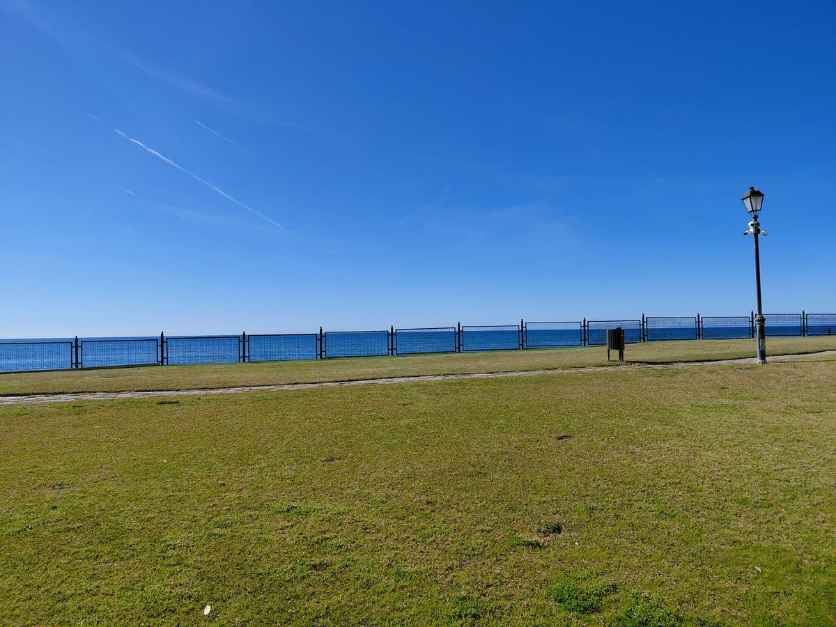 a523ab06dad68f0f419c4f6e2023892c - 22