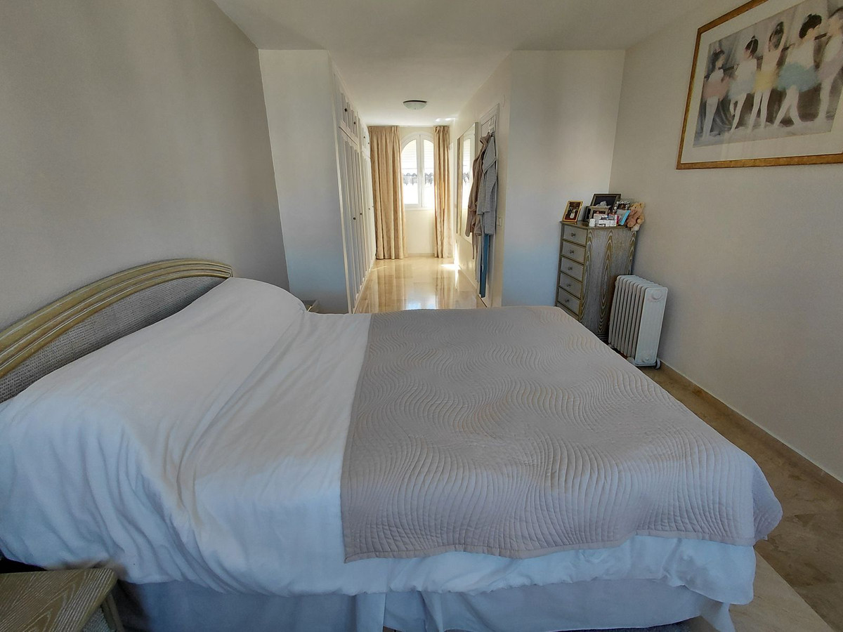 a523ab06dad68f0f419c4f6e2023892c - 32