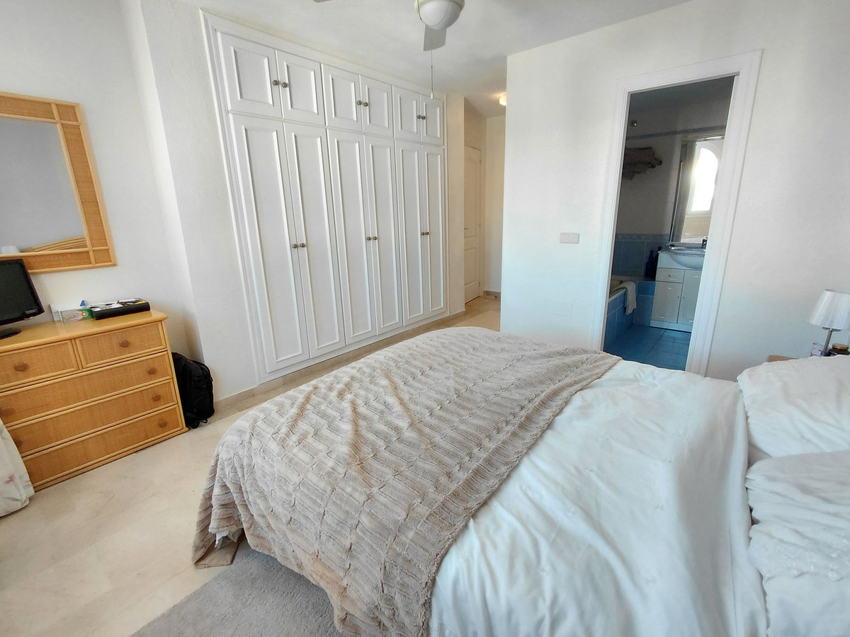 a523ab06dad68f0f419c4f6e2023892c - 38