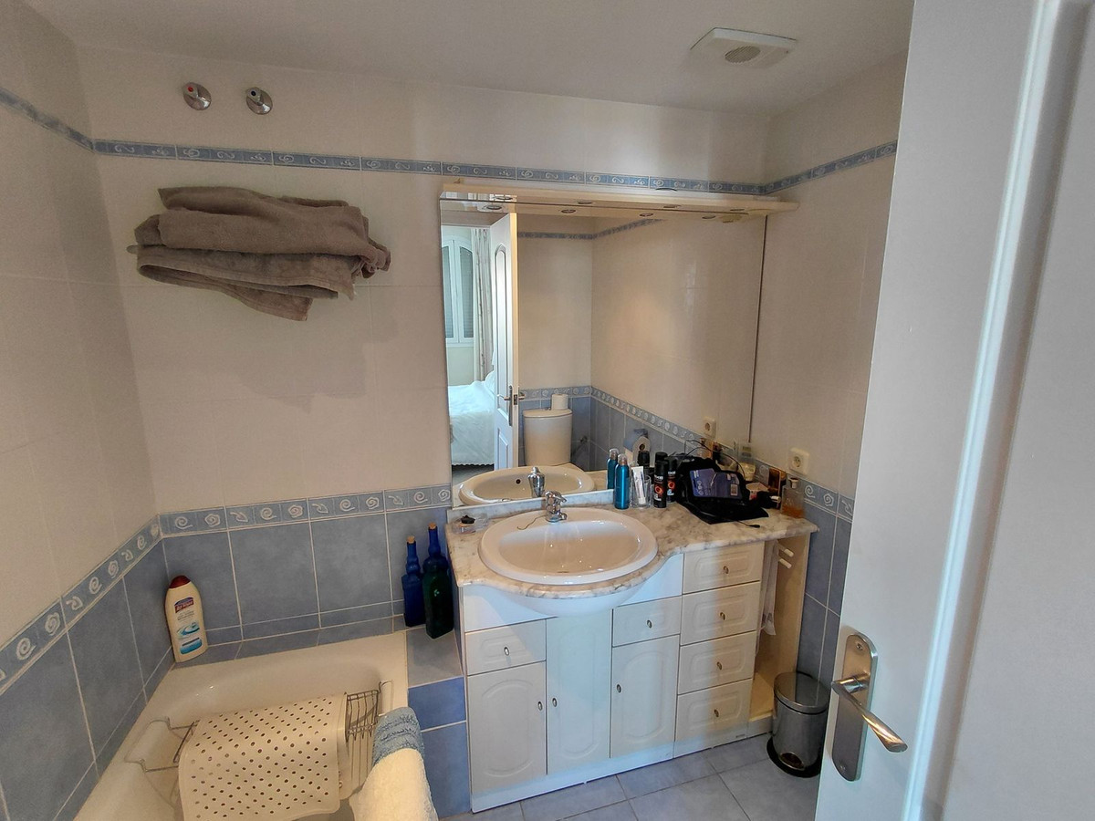 a523ab06dad68f0f419c4f6e2023892c - 39