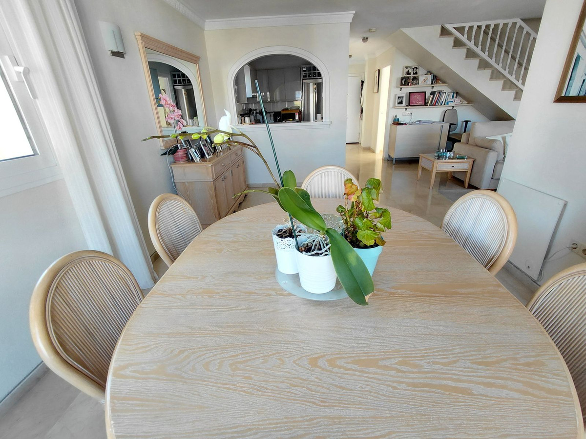 a523ab06dad68f0f419c4f6e2023892c - 9