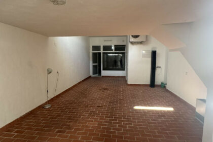 a52bcfbb24ce5f08f3f8001768f875d8 - 19