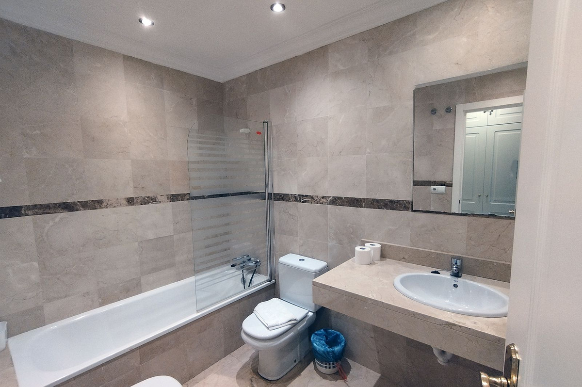 a710814dadbba5c1080291ea7af05cf7 - 14