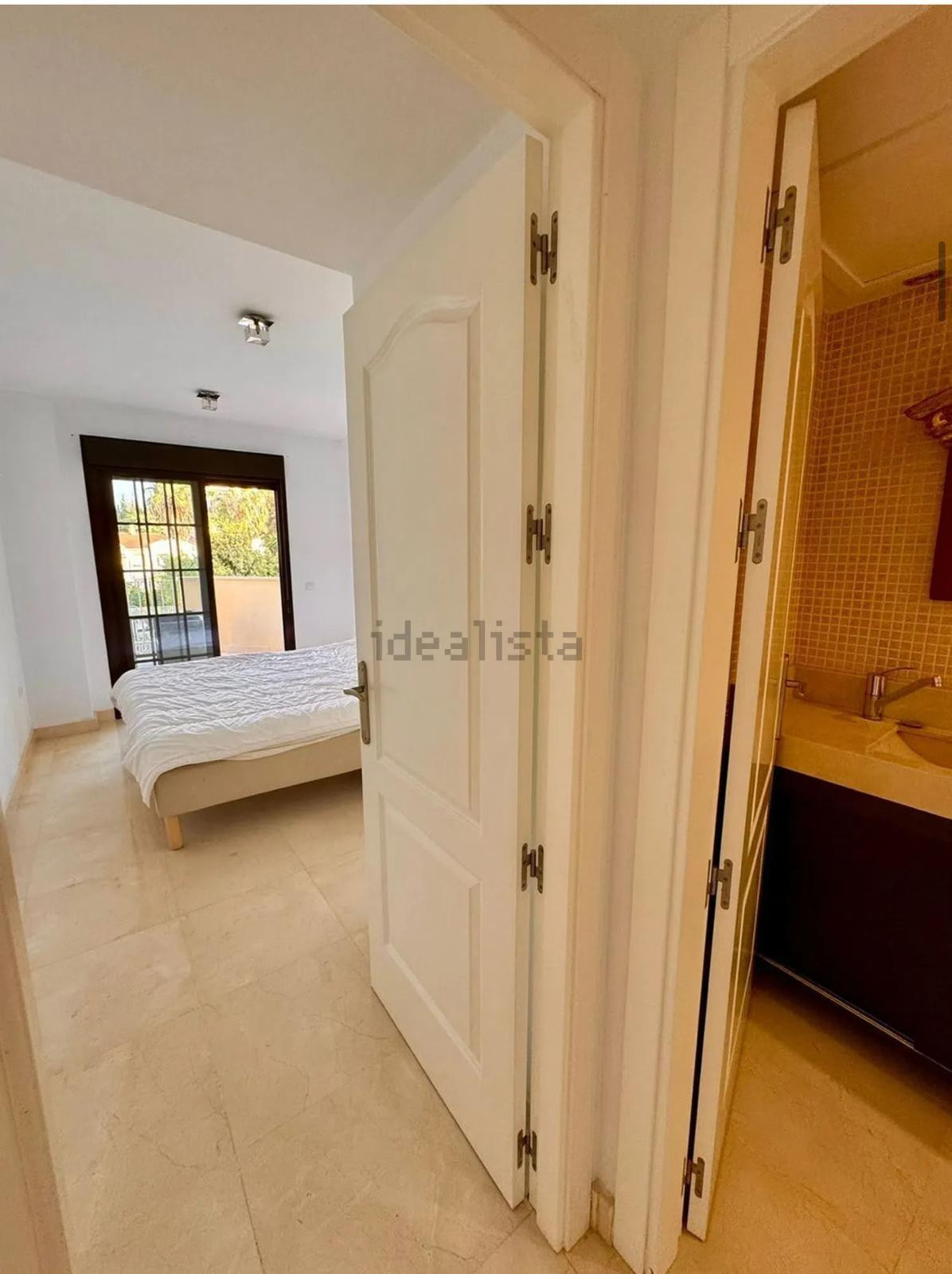 a744e4458140b5611fb119337865037a - 11